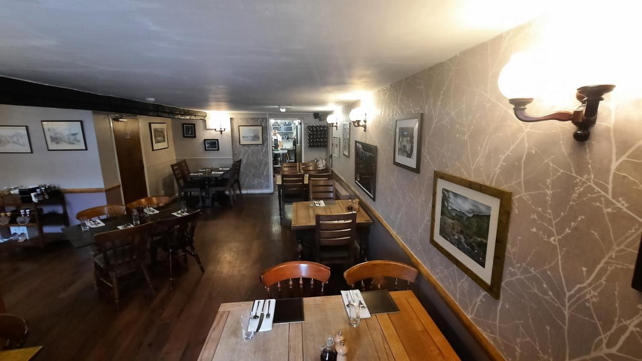 Kings Arms Hotel Hawkshead Exterior photo